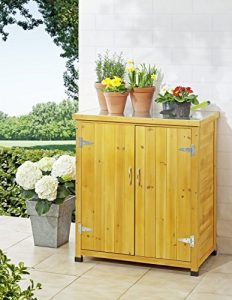 Une jolie armoire de jardin en bois